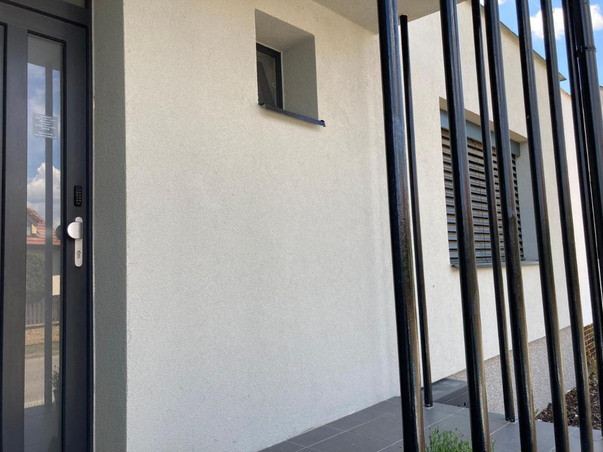 Apartman Maay Hlohovec Exterior foto